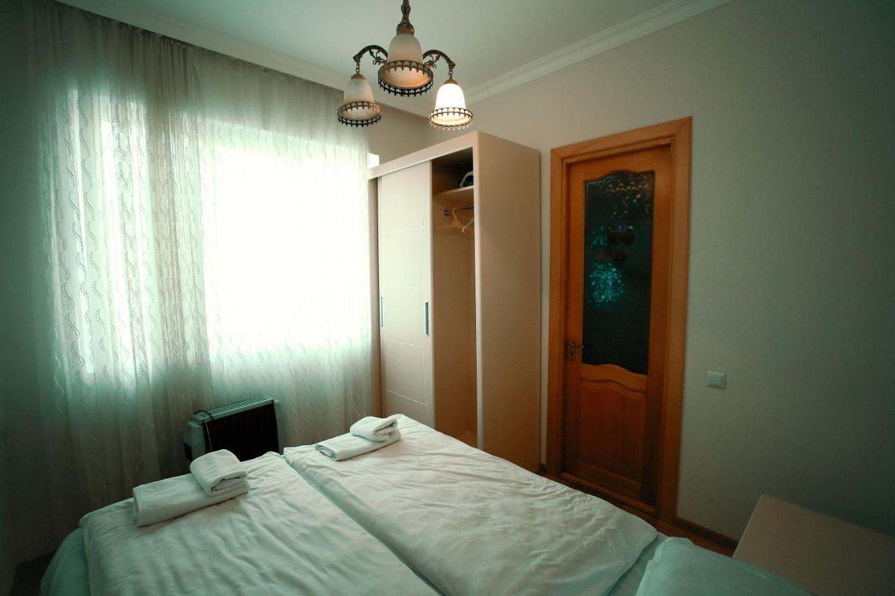 Apartment Old 쿠타이시 외부 사진