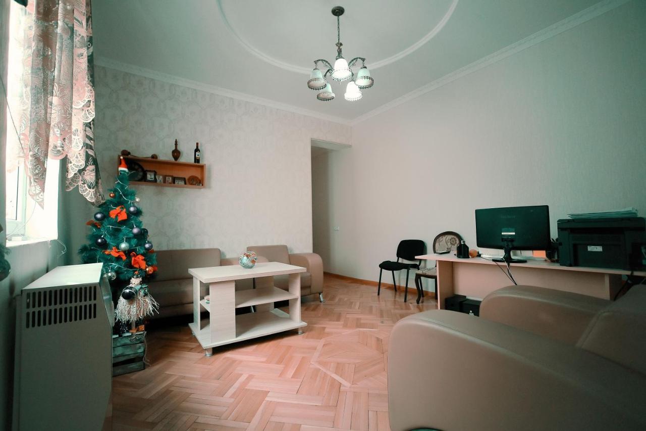 Apartment Old 쿠타이시 외부 사진